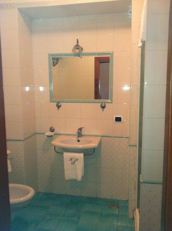 Albergo Delle Rose يوتْسْوولْ الغرفة الصورة